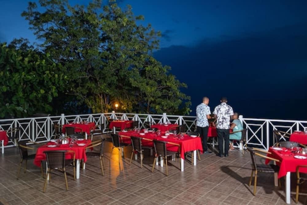 Hibiscus Lodge Hotel Ocho Rios Bagian luar foto